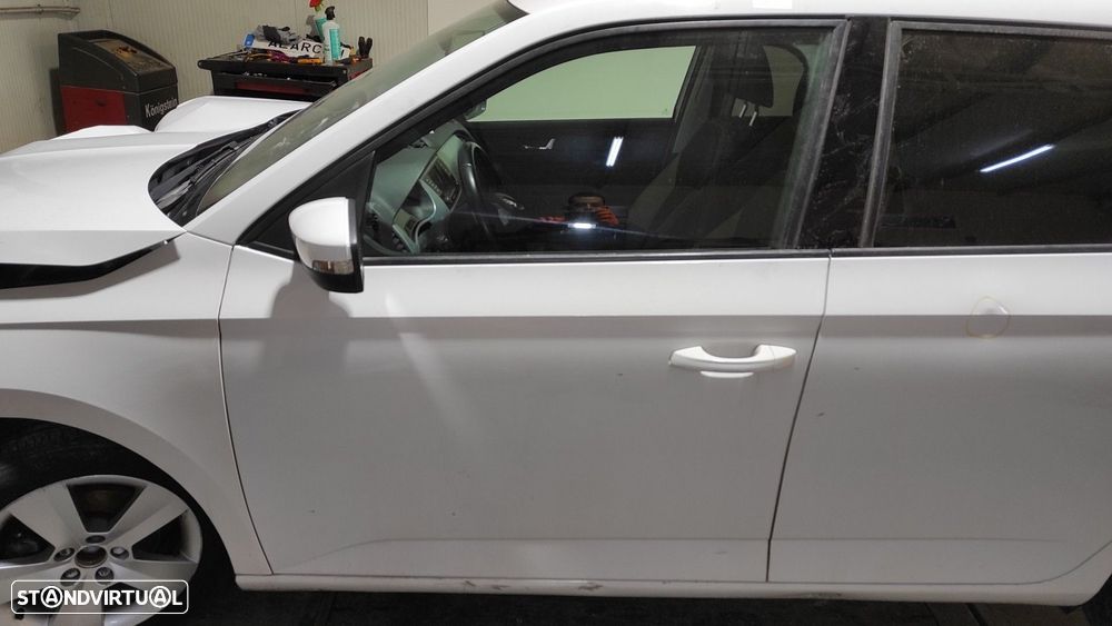 PORTA FRENTE ESQUERDA SKODA FABIA ACTIVE - 1