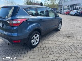 Ford Kuga 1.5 EcoBoost FWD Trend - 4
