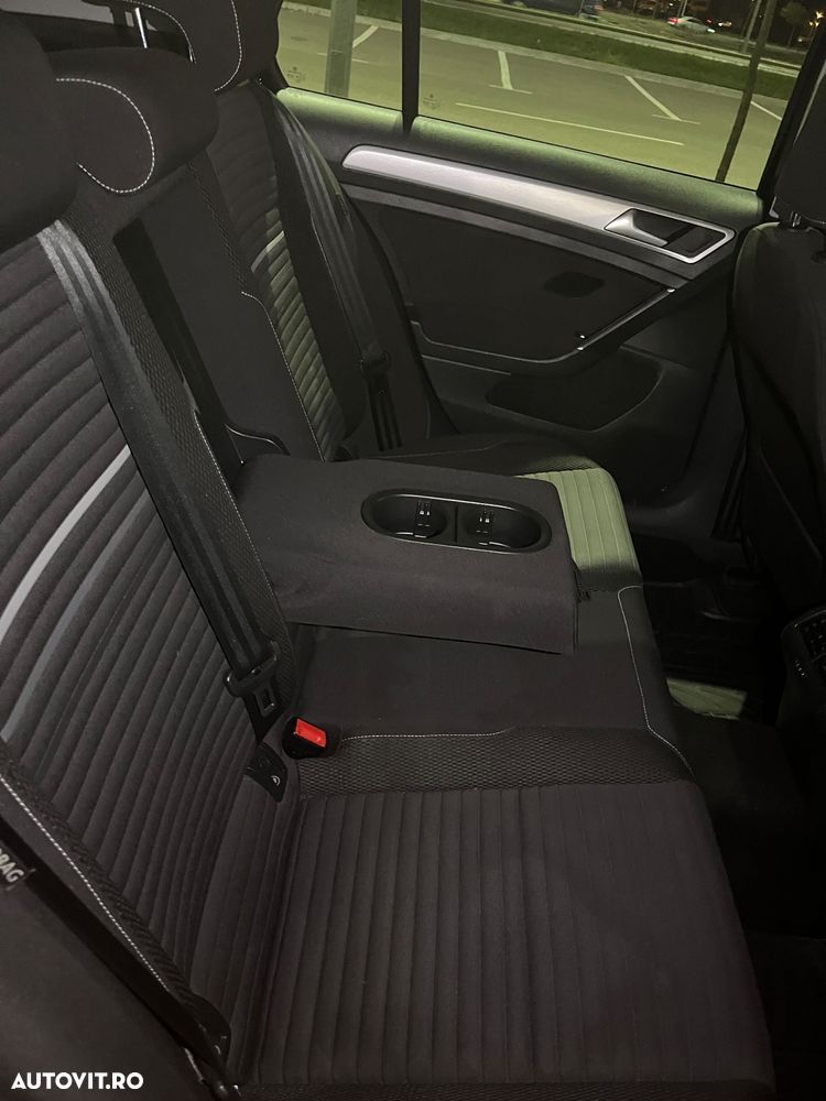Volkswagen Golf - 16