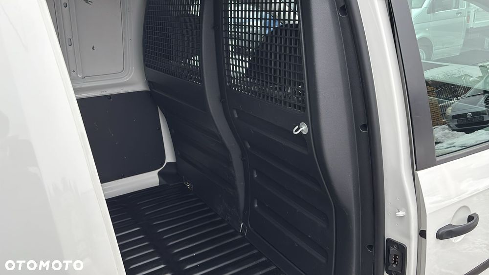 Volkswagen Caddy - 22