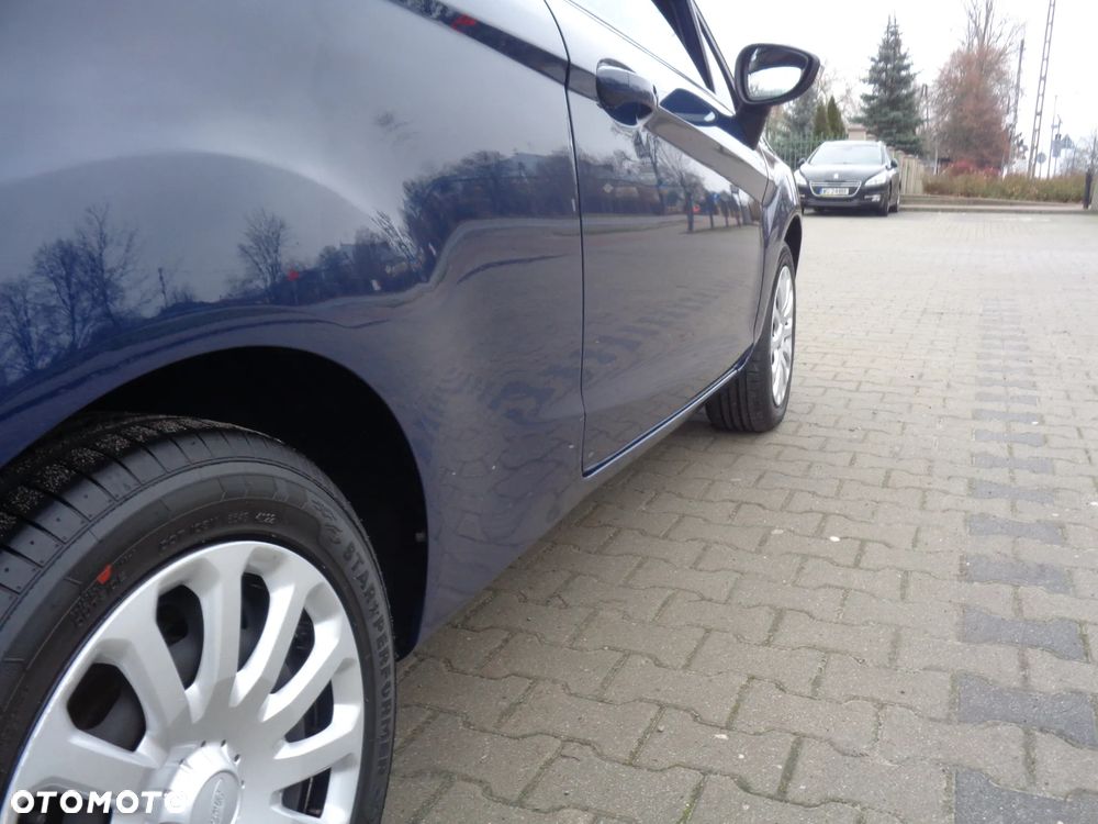 Ford Fiesta 1.25 Champions Edition - 27