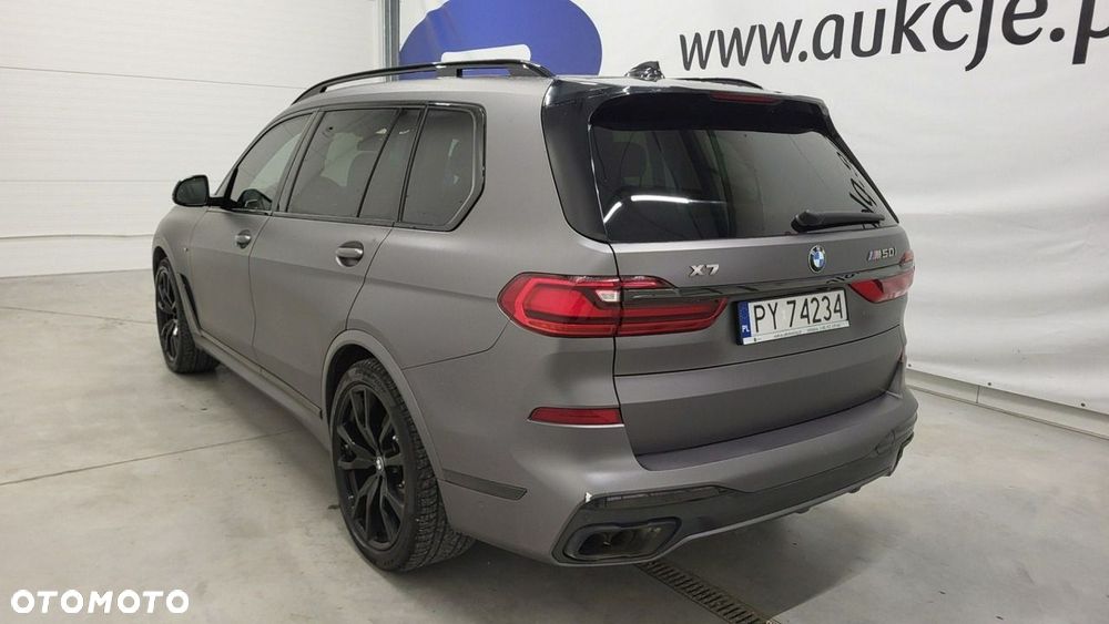 BMW X7 M50i sport - 8