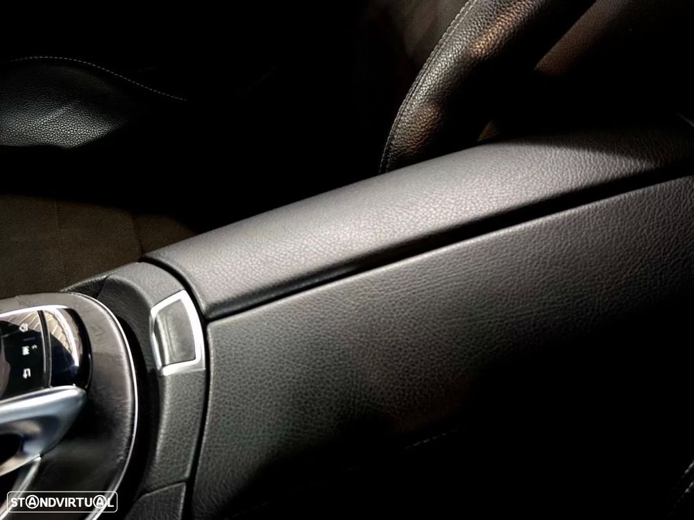 Mercedes-Benz E 220 d AMG Line - 35