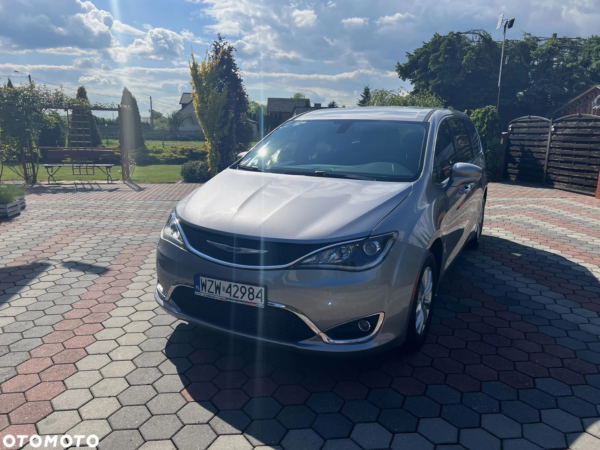 Chrysler Pacifica - 9