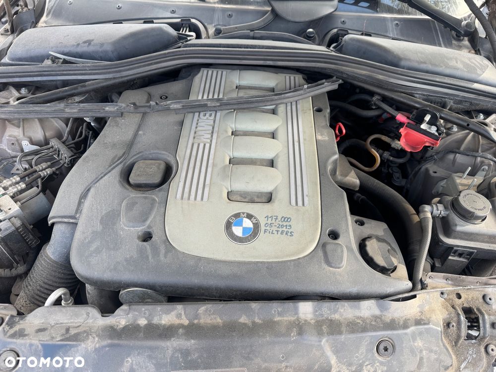 BMW Seria 5 525d - 8