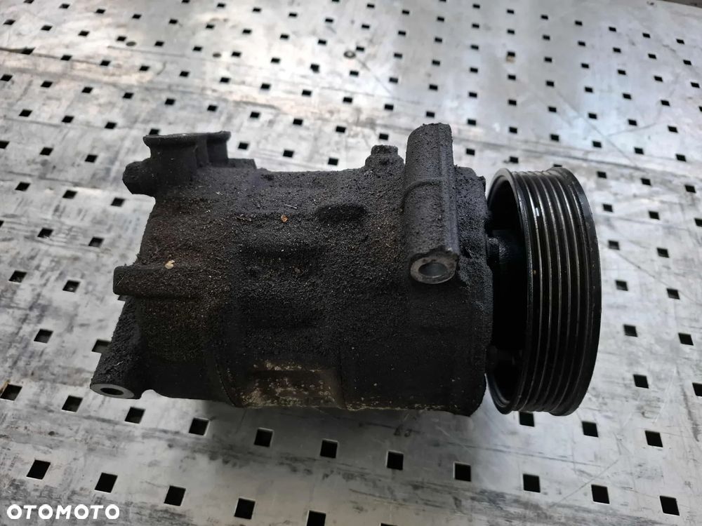 KOMPRESOR SPRĘŻARKA KLIMATYZACJI OPEL INSIGNIA A I 2,0 CDTI 13232307 - 2