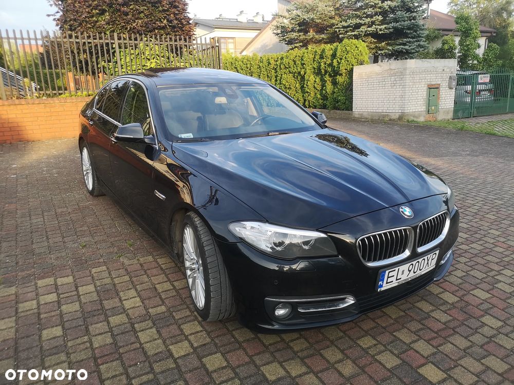 BMW Seria 5 525d Luxury Line - 2