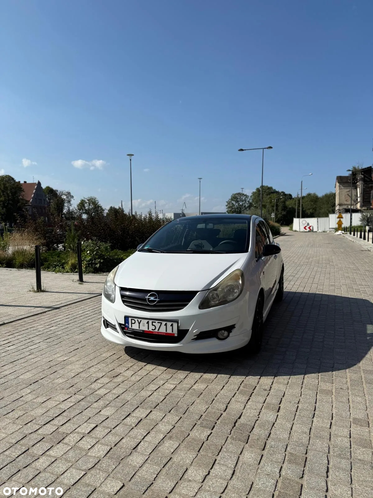 Opel Corsa 1.4 16V Limited Edition - 3