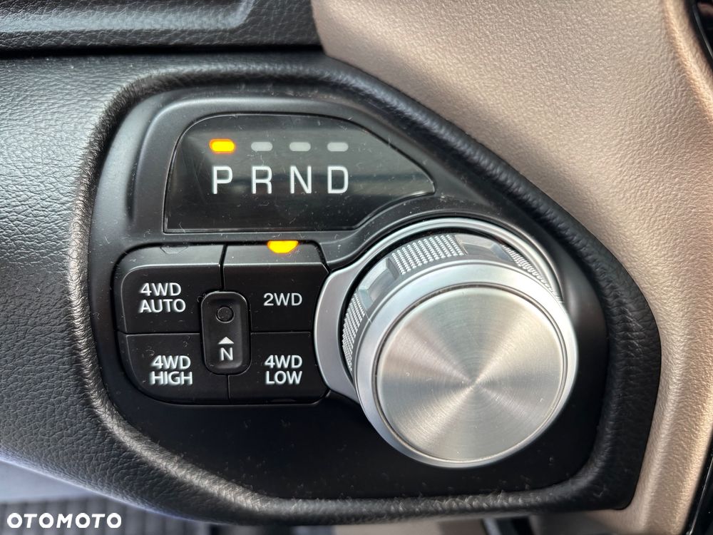 RAM 1500 Quad Cab Laramie - 35