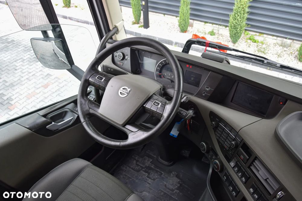 Volvo FH500 / NISKA KABINA / HYDRAULIKA / EURO 6 / ACC / LEDY / ALUFELGI / SERWISOWANY / SPROWADZONY - 24