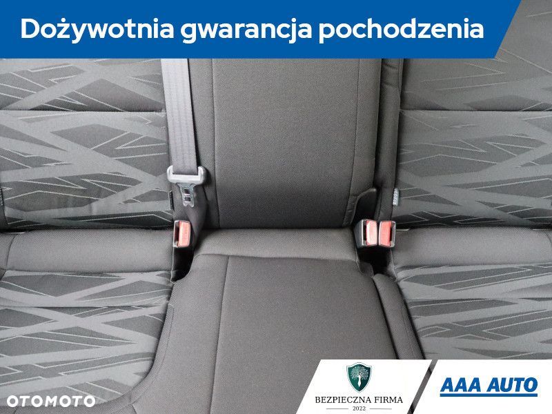 Kia Ceed - 11
