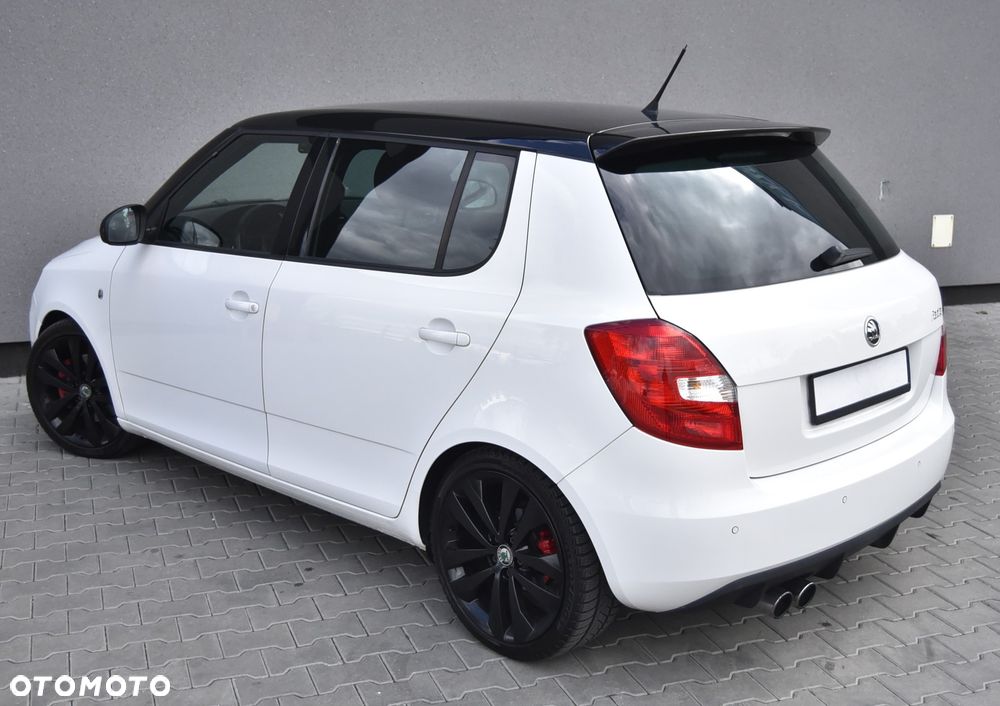 Skoda Fabia 1.4 TSI DSG RS - 13