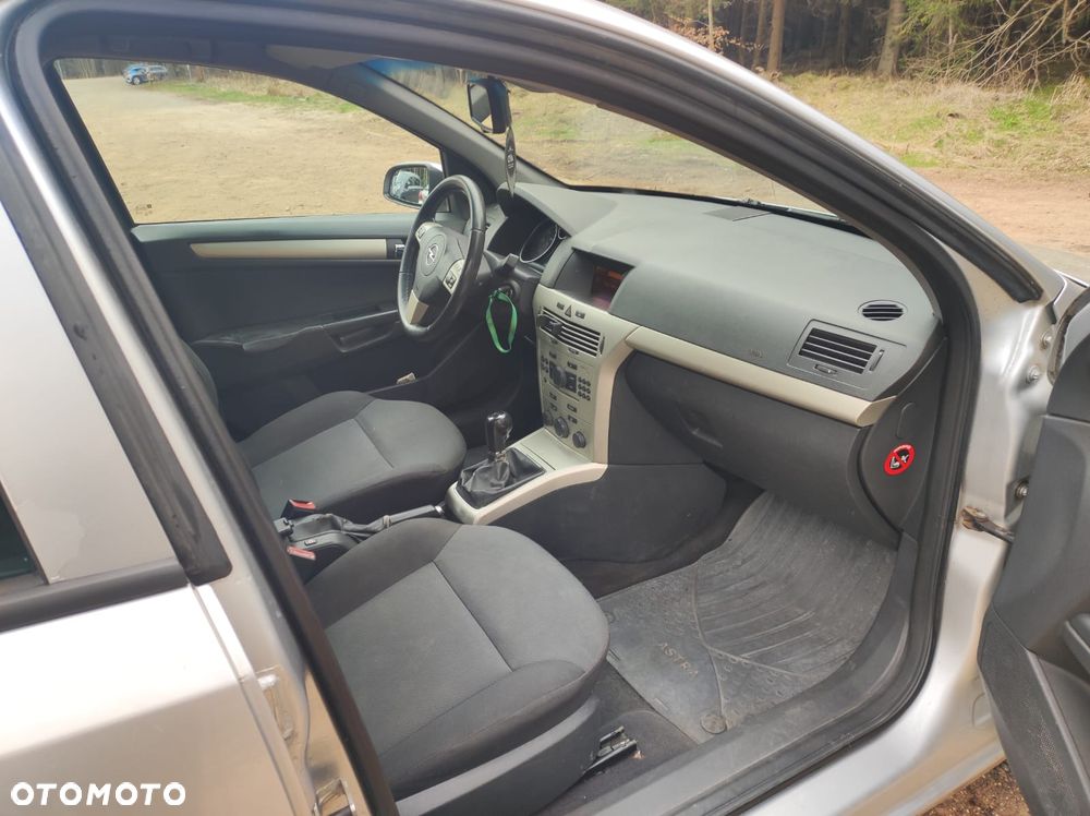 Opel Astra 1.9 CDTI - 7