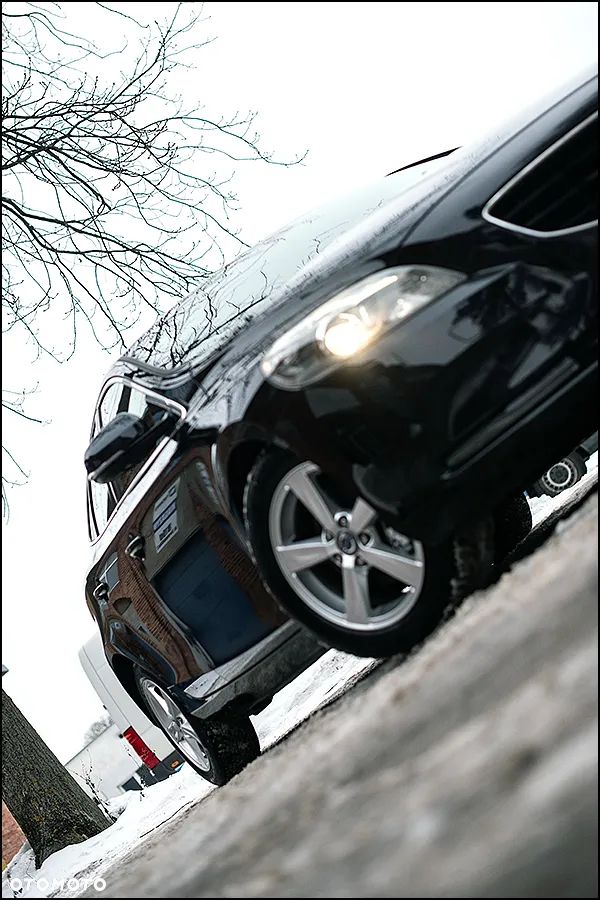 Volvo V40 D2 Summum - 13