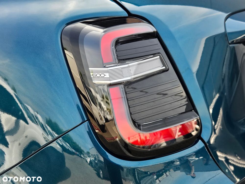 Fiat 600 1.2 Turbo La Prima eDCT - 8