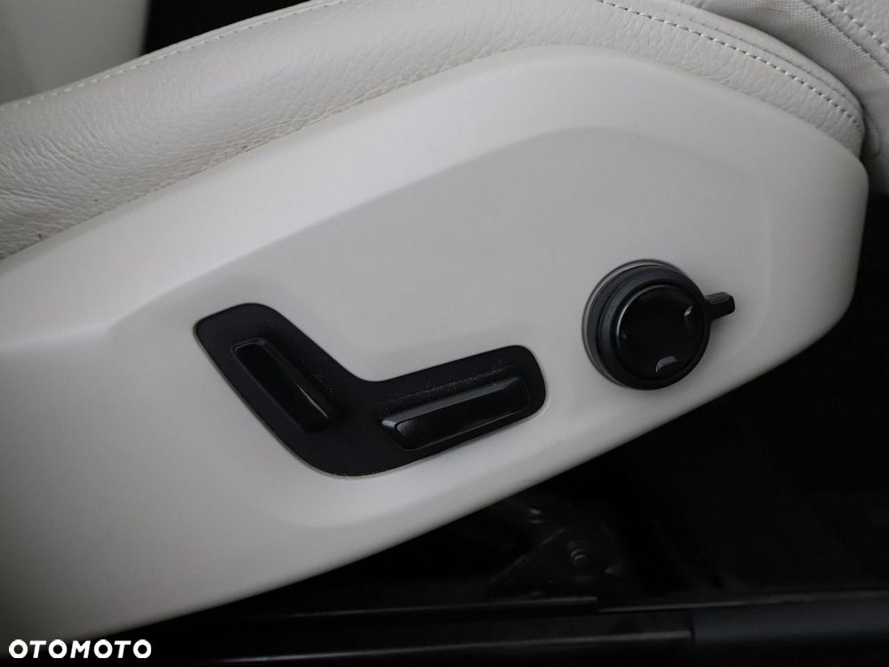 Volvo XC 60 T6 AWD Recharge Core - 40