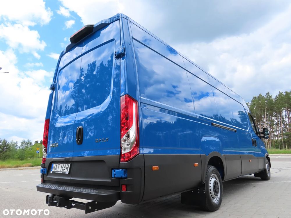 Iveco Daily 35S18 3.0 HPI 180 KM POWER Furgon Blaszak XXL 4.70 CM MAXI LONG Wysokość H2 1900 mm WZMACNIANE ZAWIESZENIE 970 Kg Ładowność HAK 3500 Kg Rozstaw Osi 4100 mm DMC 3500 Kg, WZMACNIANY Stan JAK NOWY OKAZJA DOSTEPNY I GOTOWY - 10