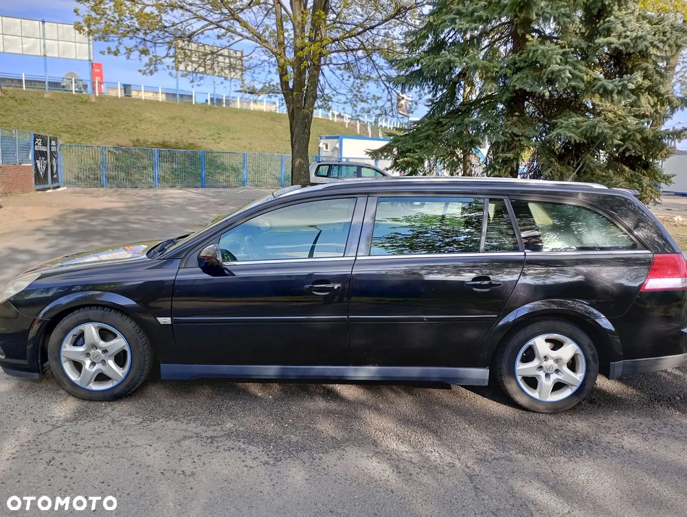 Opel Vectra 2.2 - 7