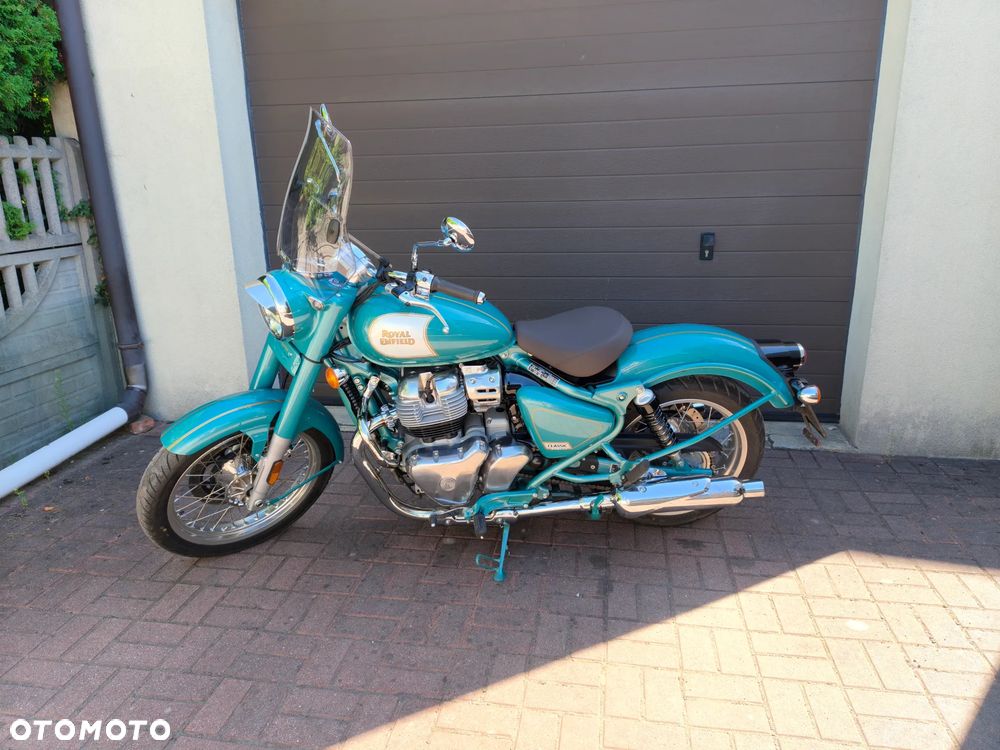 Royal Enfield Classic - 1