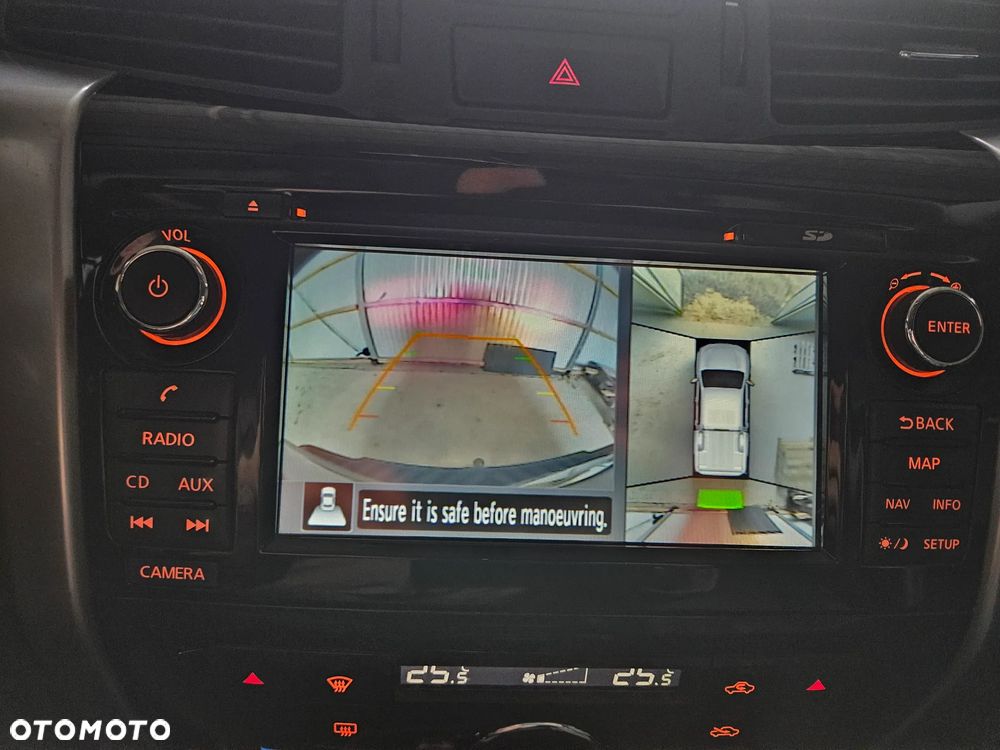 Nissan Navara DC 4x4 Autm EU6 N-Guard - 32