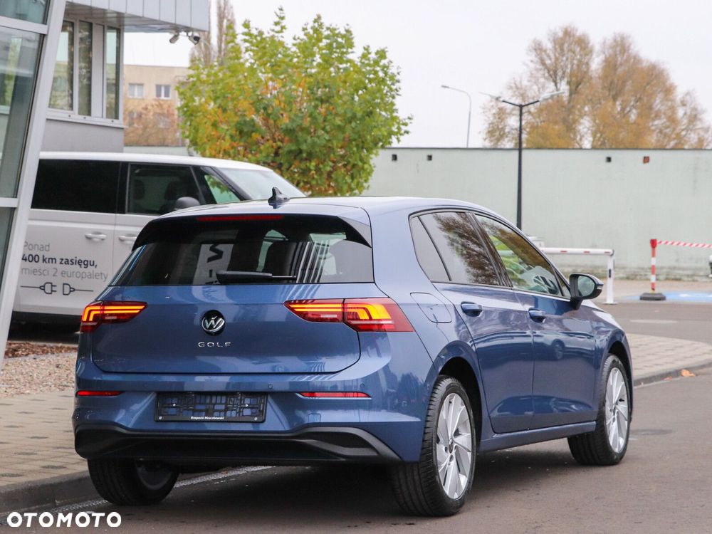 Volkswagen Golf - 6