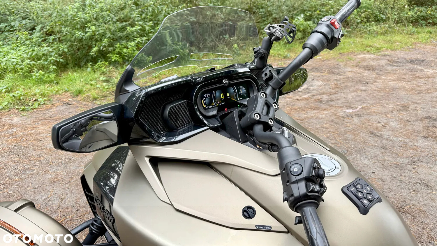 Can-Am Spyder - 2