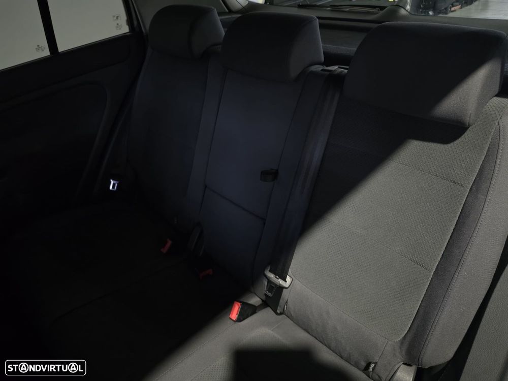 VW Golf Plus 1.9 TDi BlueM. Confortline - 16
