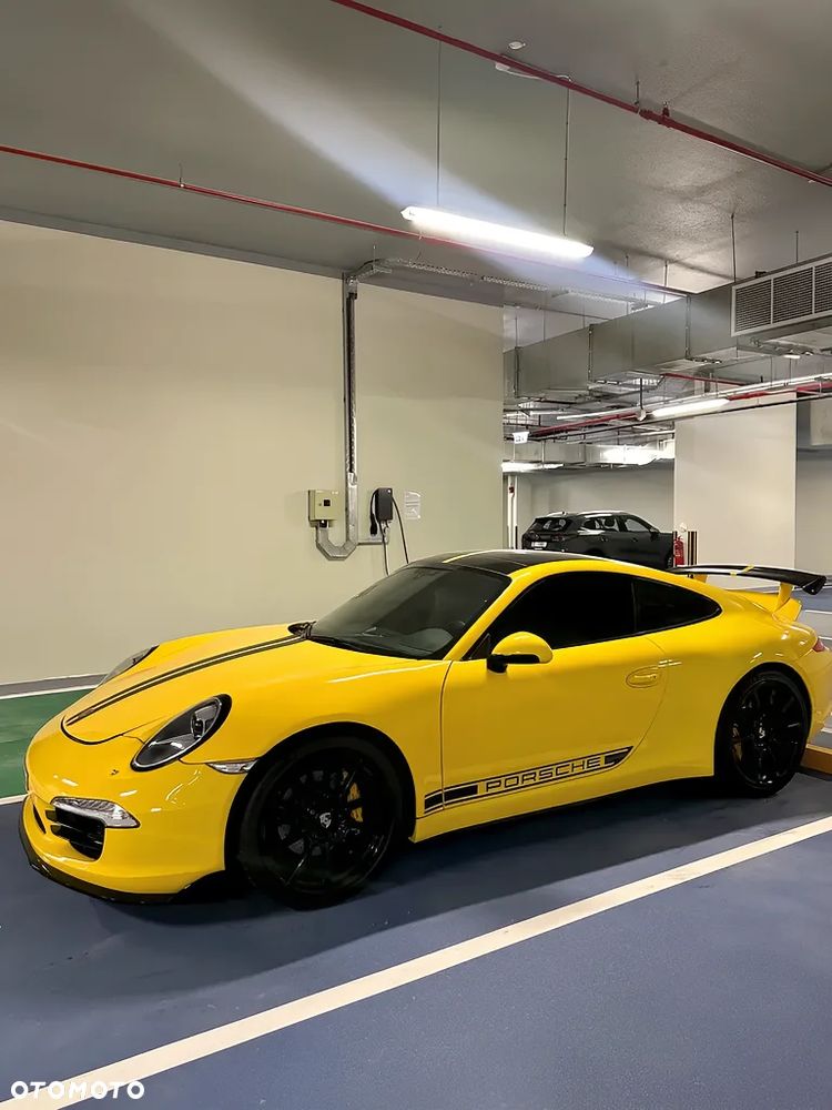 Porsche 911 Carrera 4 PDK - 4