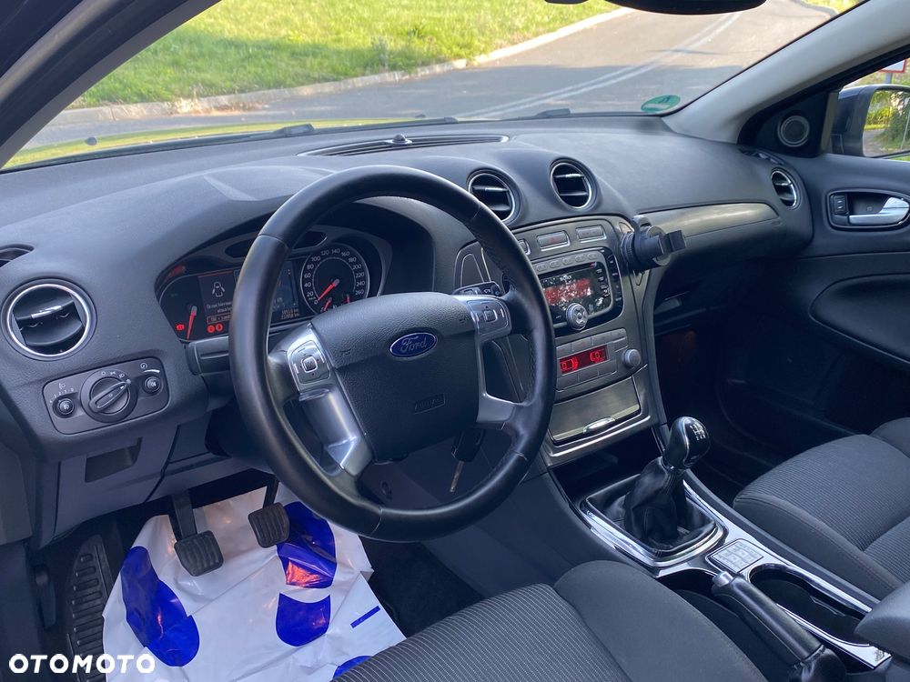 Ford Mondeo 2.0 Titanium - 17