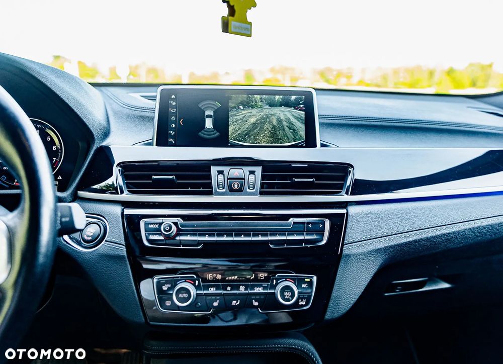 BMW X2 xDrive20i - 18