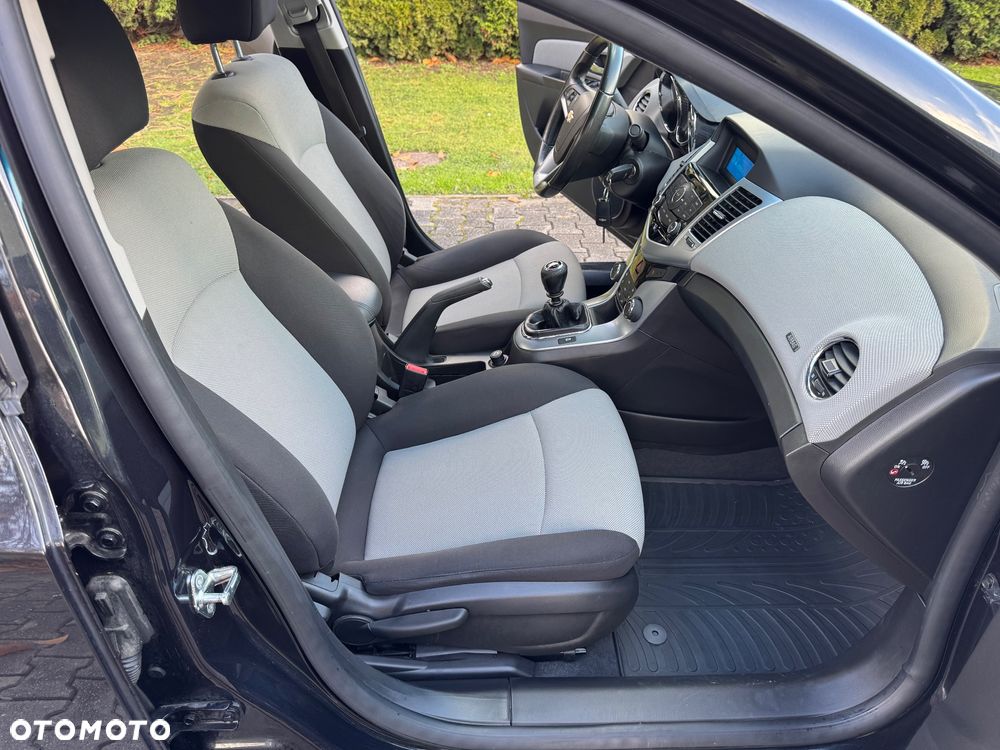 Chevrolet Cruze 1.8 LT+ - 27