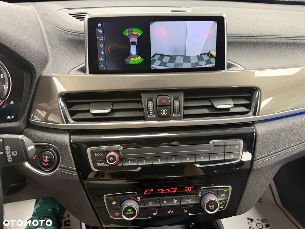BMW X1 xDrive20i - 12