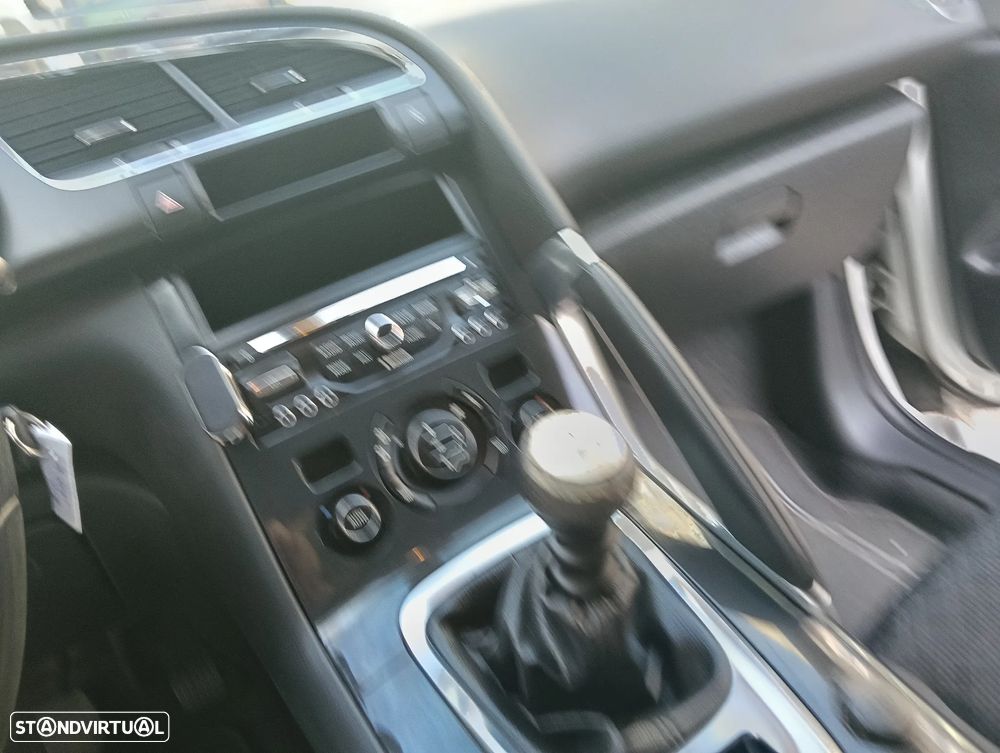 Peugeot 3008 1.6 BlueHDi Style - 21