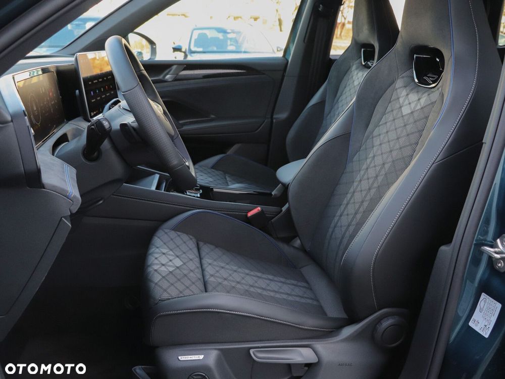 Volkswagen Tiguan - 12