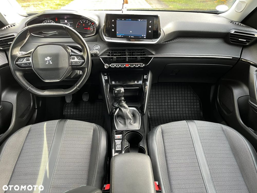 Peugeot 2008 1.2 PureTech GT Line S&S - 29