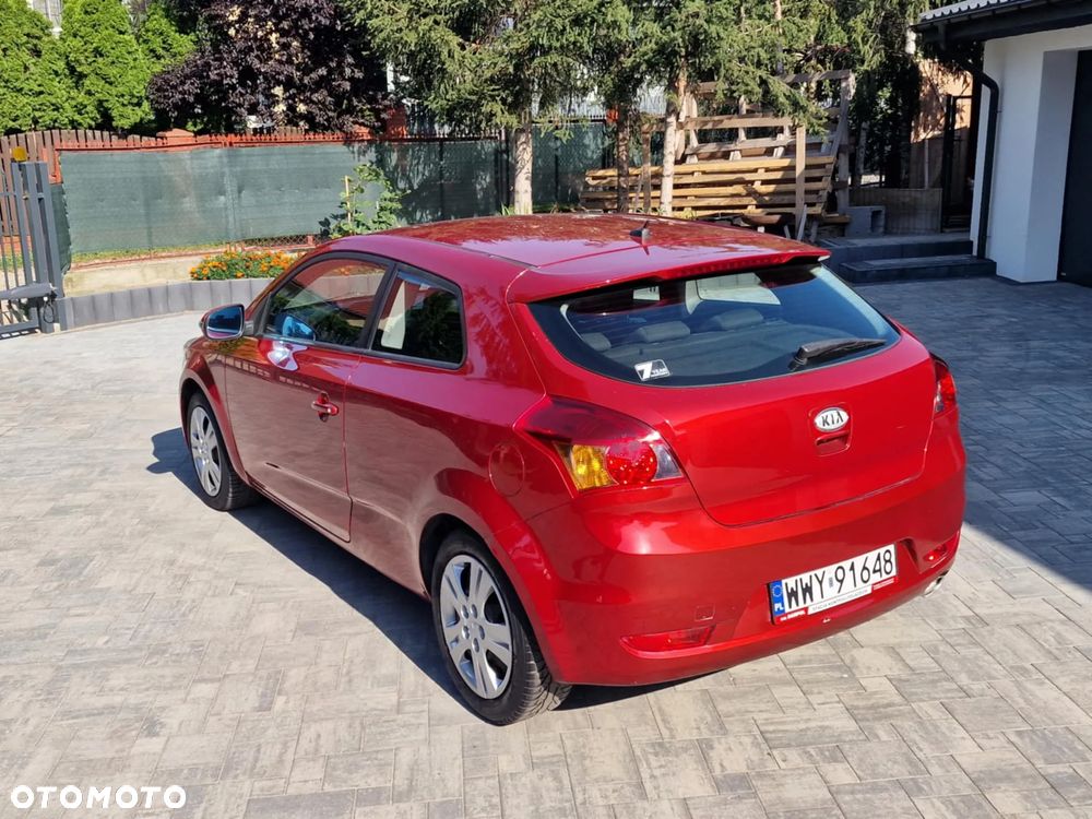 Kia ProCeed - 13
