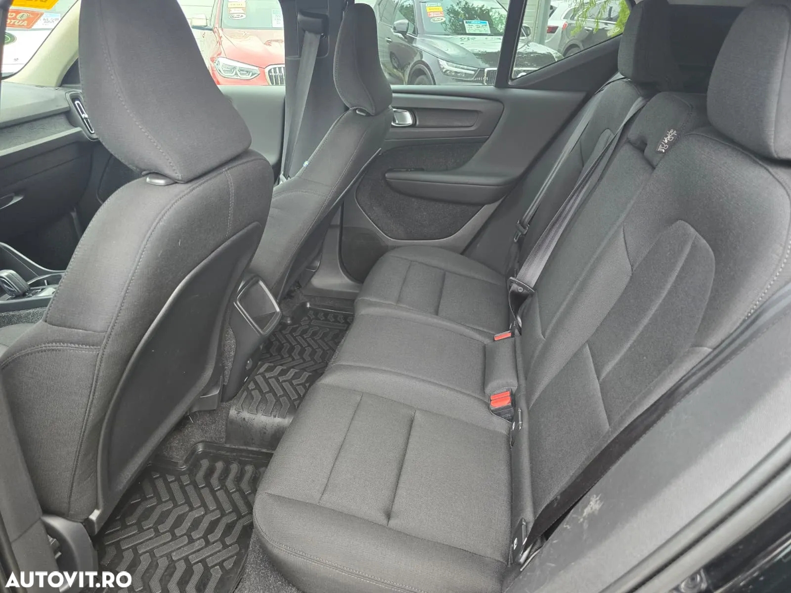 Volvo XC 40 D4 AWD Geartronic Momentum Pro - 10