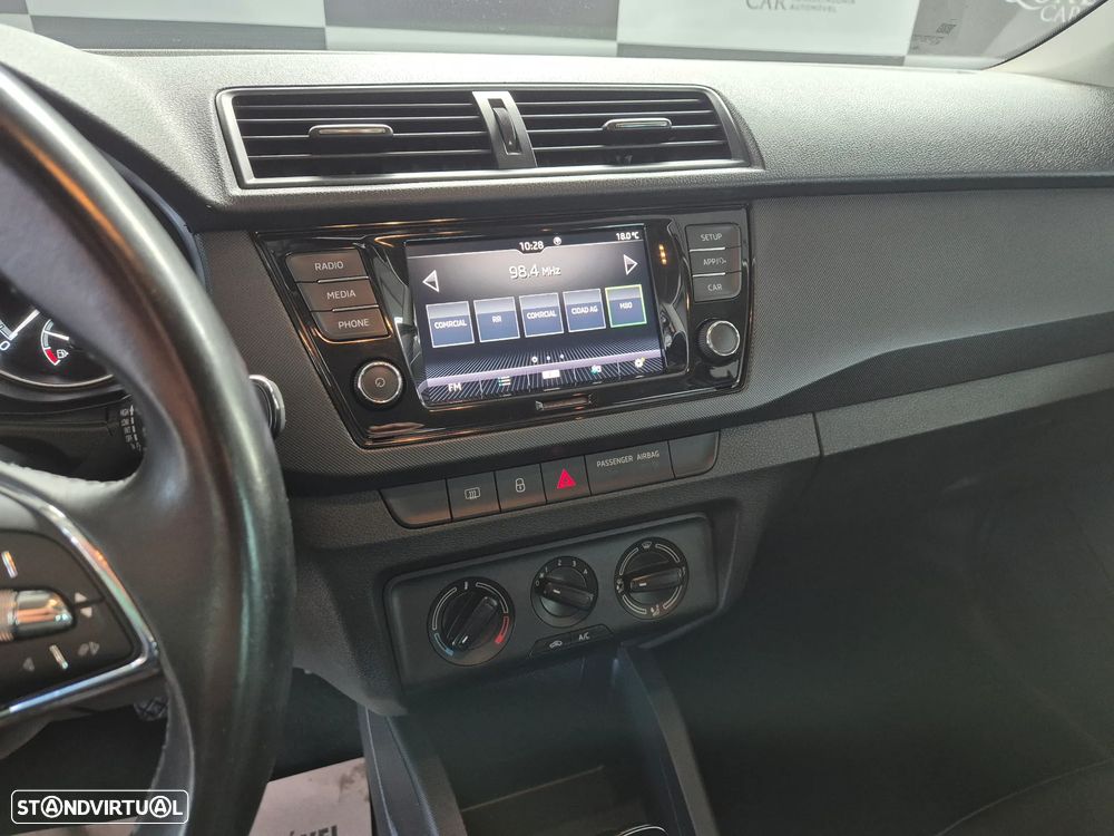 Skoda Fabia 1.0 TSI Ambition DSG - 9