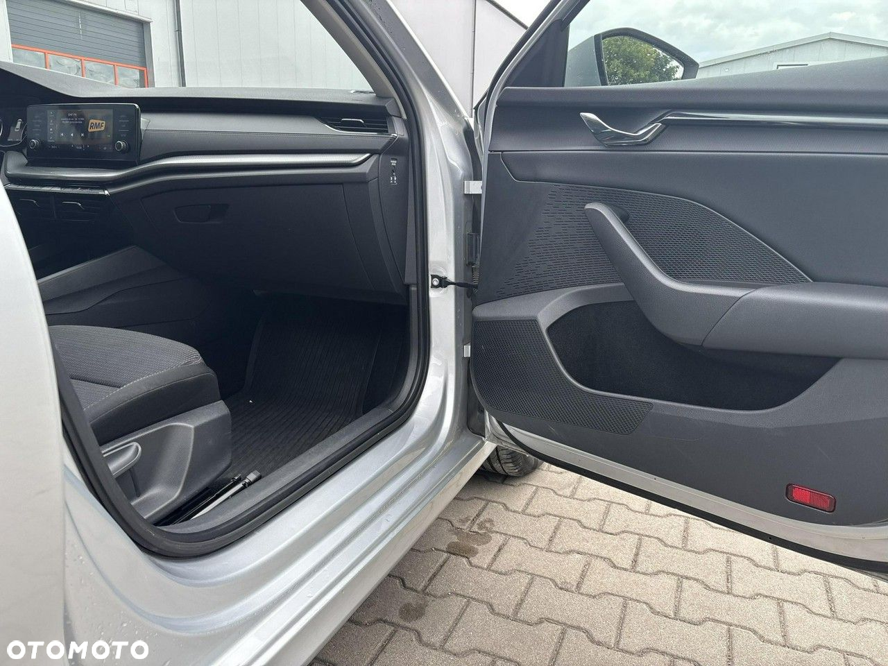 Skoda Octavia 2.0 TDI Ambition DSG - 17