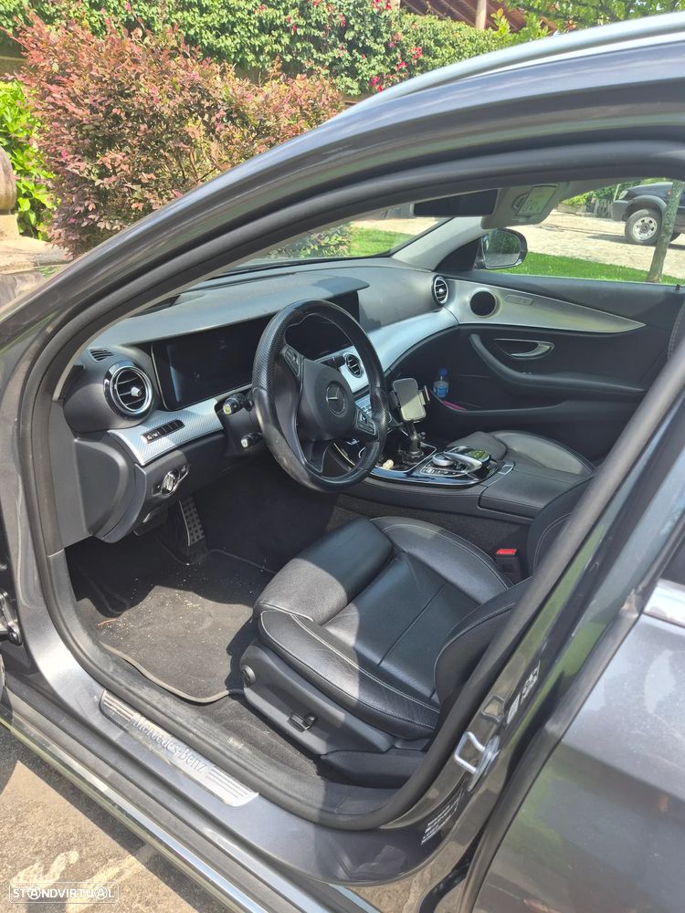 Mercedes-Benz E 220 d 4Matic 9G-TRONIC AMG Line - 14
