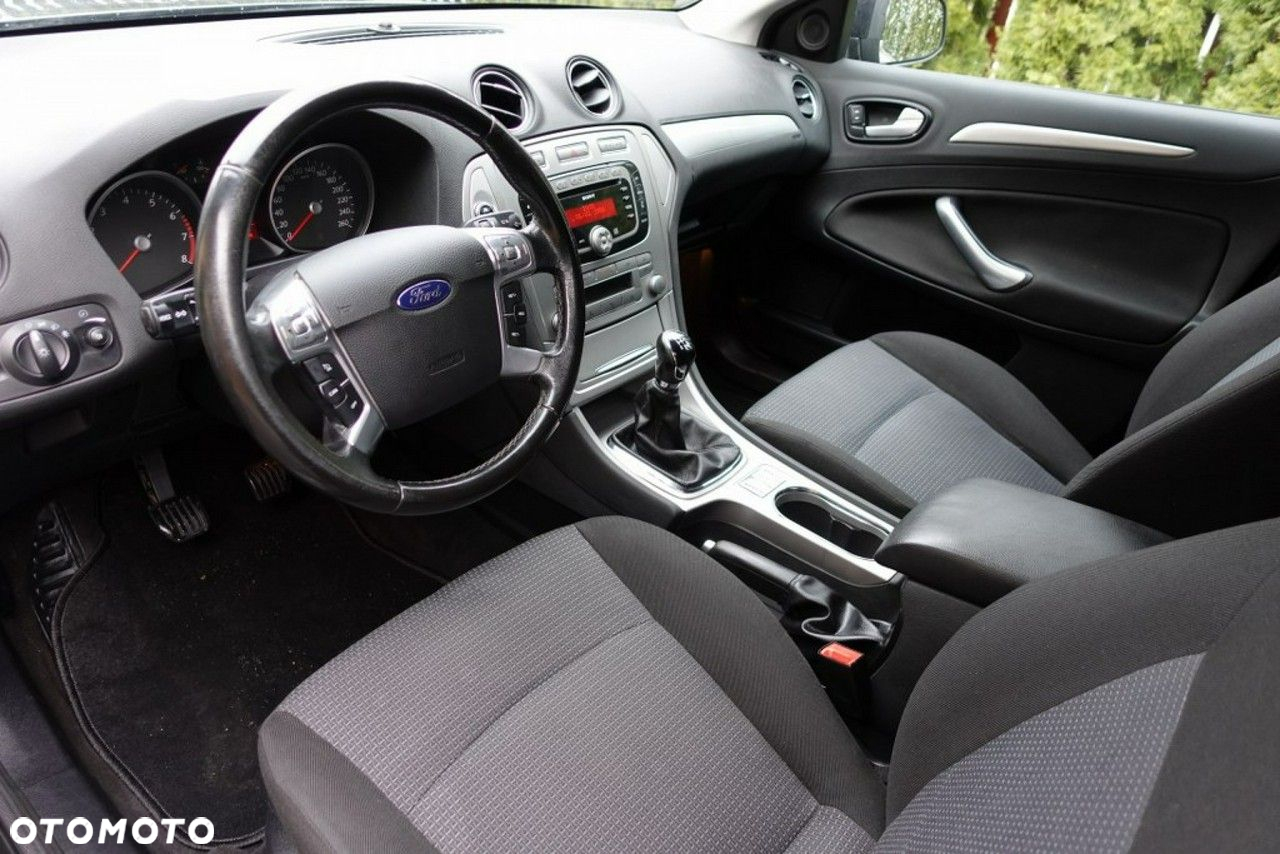Ford Mondeo - 10