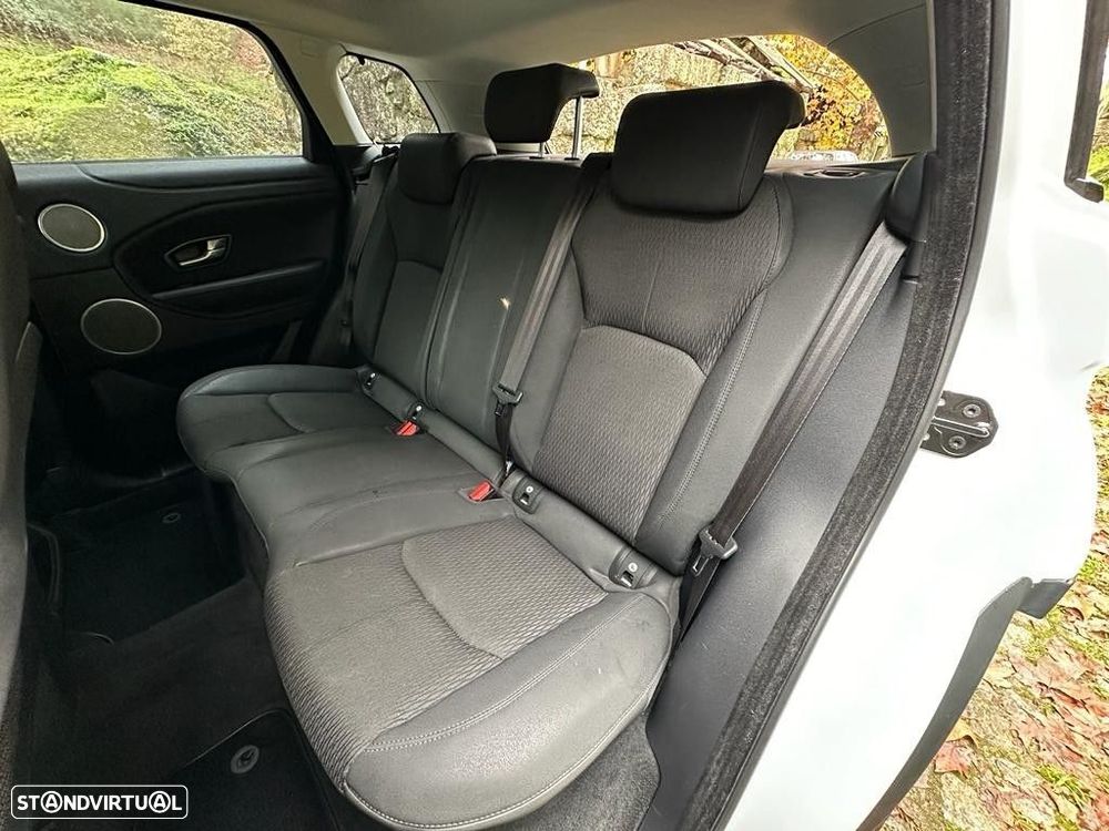 Land Rover Range Rover Evoque 2.0 D150 AWD R-Dynamic Auto - 17