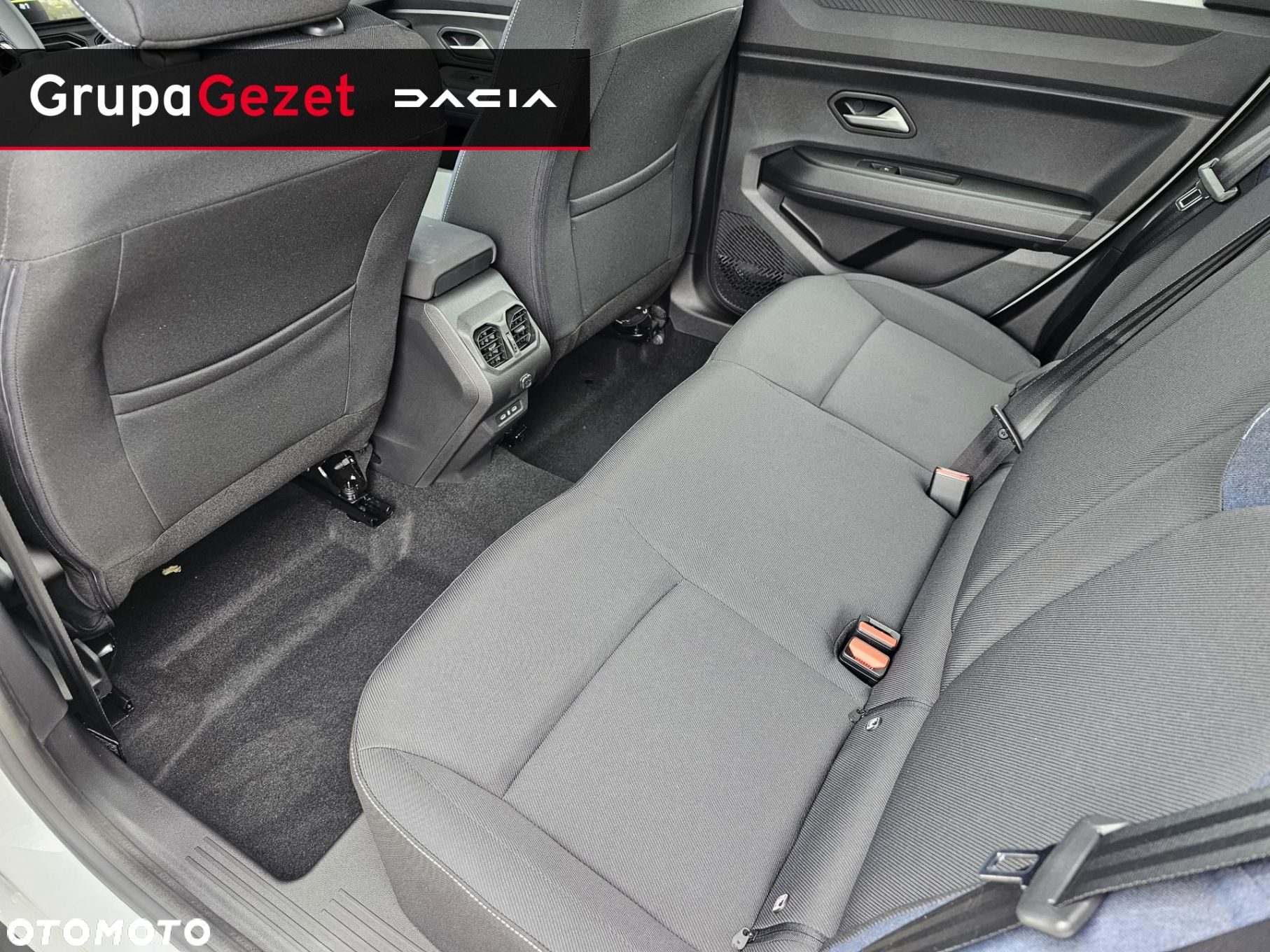 Dacia Inny - 11