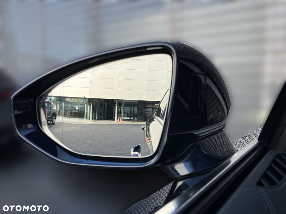 Audi A8 L 60 TFSI e Quattro Tiptronic - 32