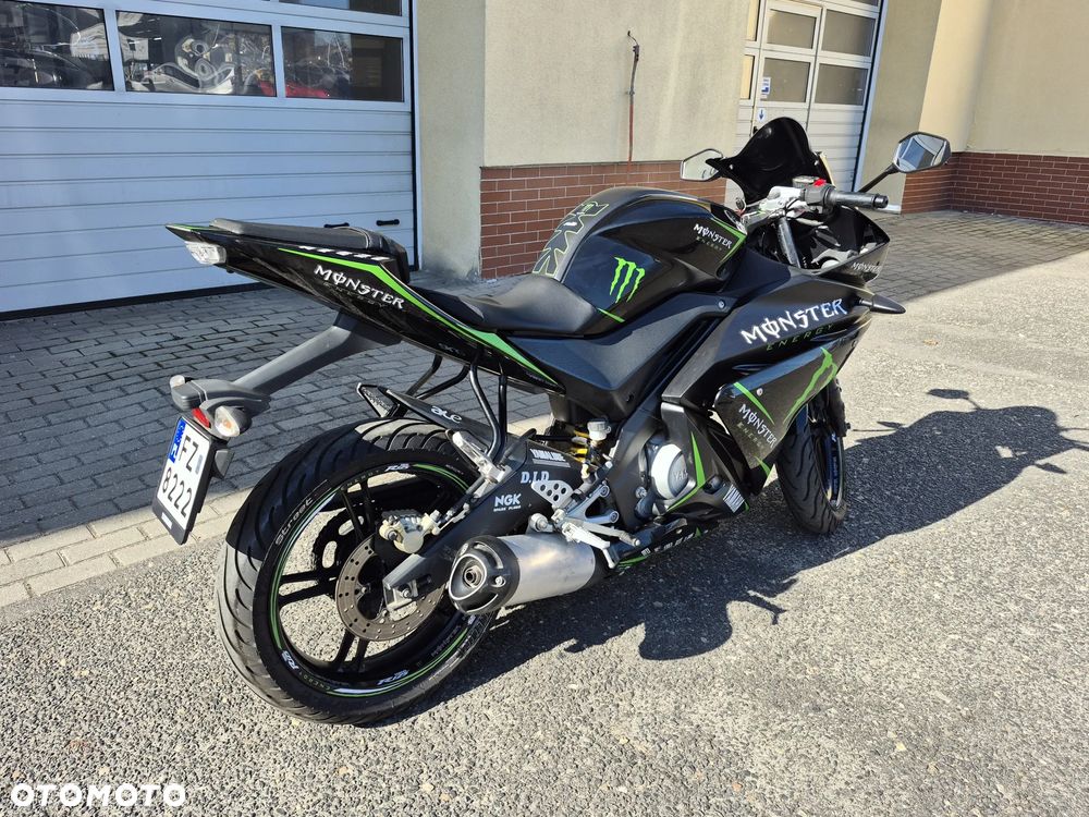 Yamaha YZF - 15