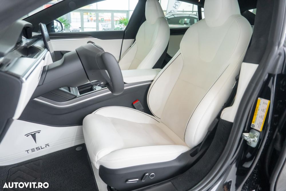 Tesla Model S - 18