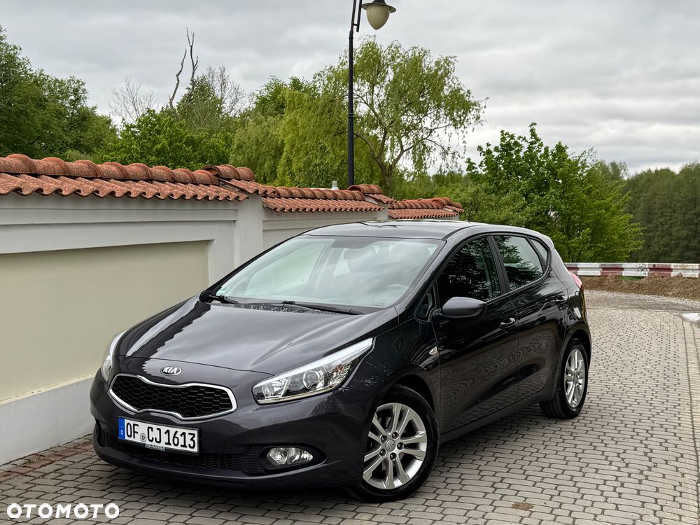 Kia Ceed - 4