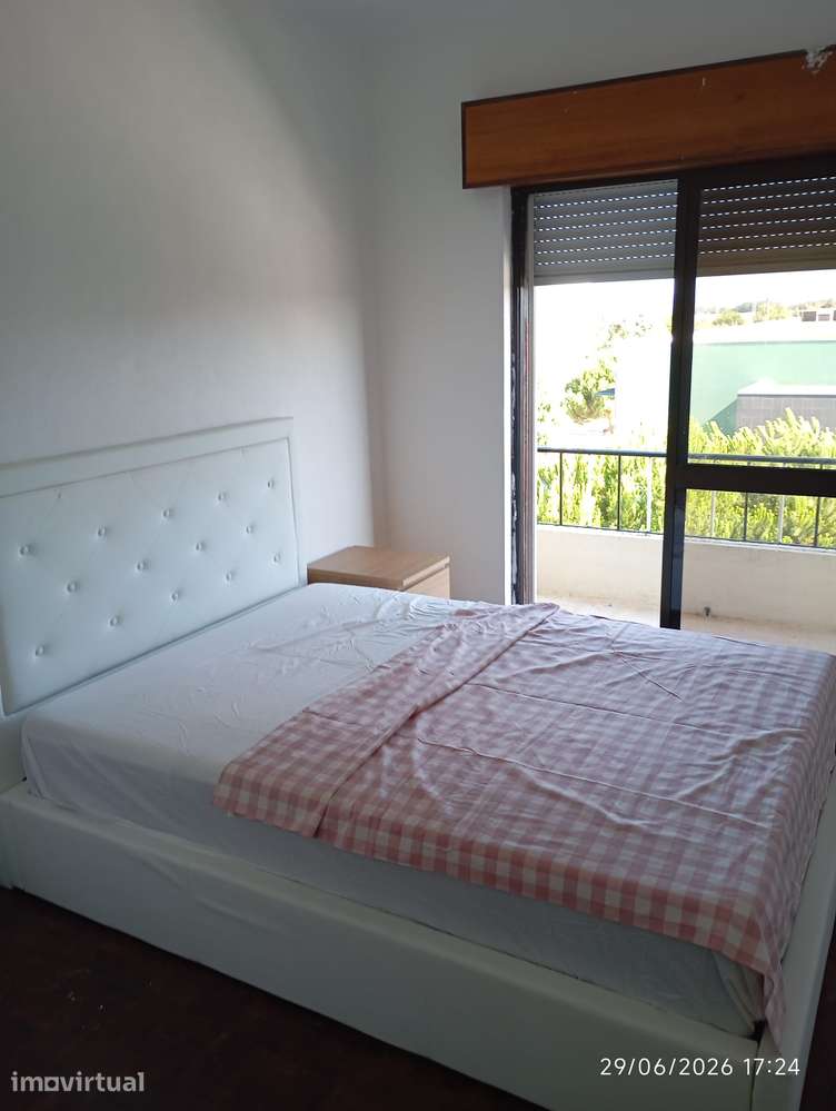 Quarto duplo e individual para arrendar no Entroncamento - Grande imagem: 3/14