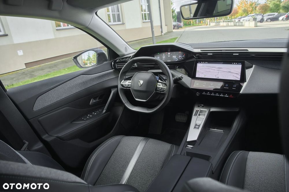 Peugeot 308 BlueHDi 130 EAT8 Allure - 30