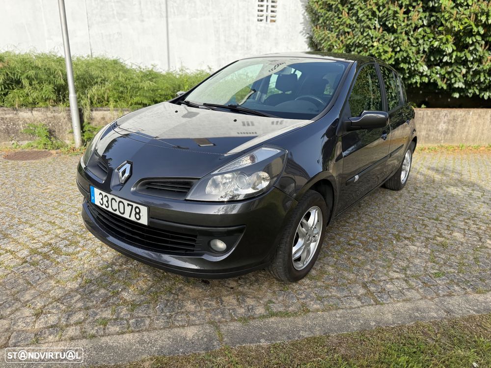 Renault Clio 1.2 16V Dynamique - 1
